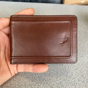 Tommy bahama men’s wallet ( new with out tag)